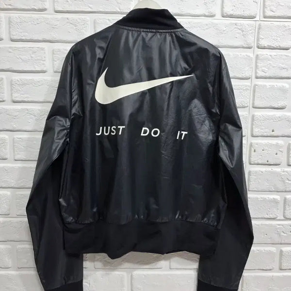 [BUNJANG] Nike 2020 Swoosh Run Jacket M / 새상품 2020년 나이키 스우시 런 자켓 85스우시 런 자켓 85