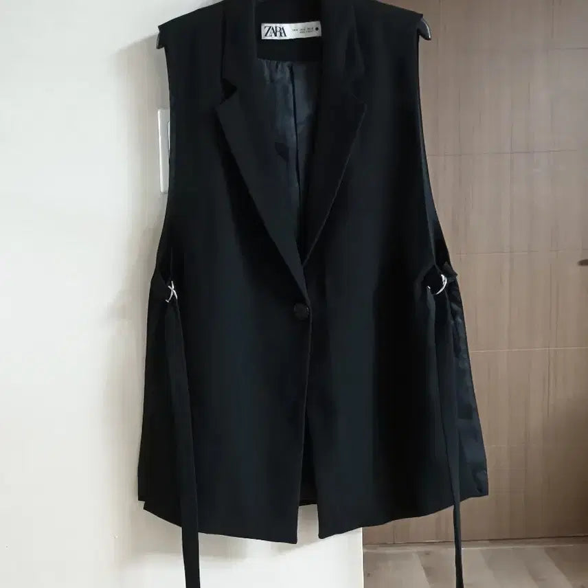 [BUNJANG] Zara Black Sleeveless One-Button Blazer Jacket / 자라 블랙 베스트 자켓