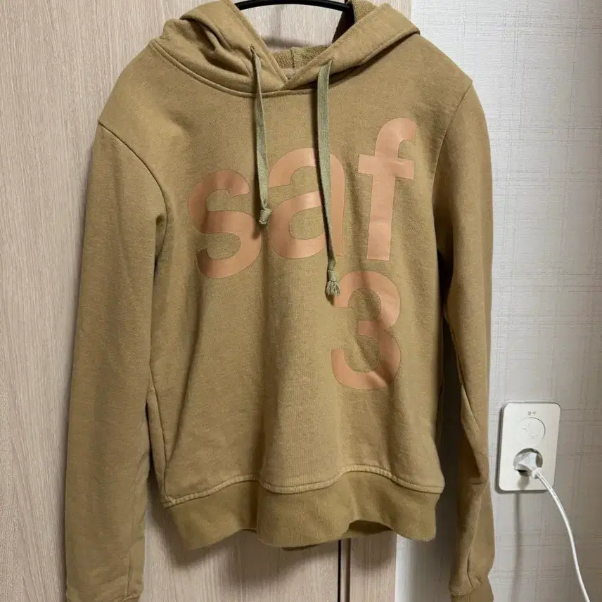 [BUNJANG] Safarispot Cropped Hoodie / 사파리스팟 후드티