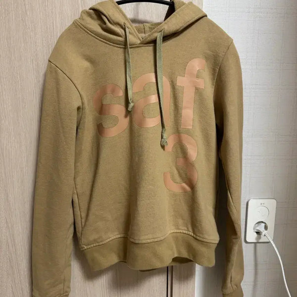 [BUNJANG] Safarispot Cropped Hoodie / 사파리스팟 후드티