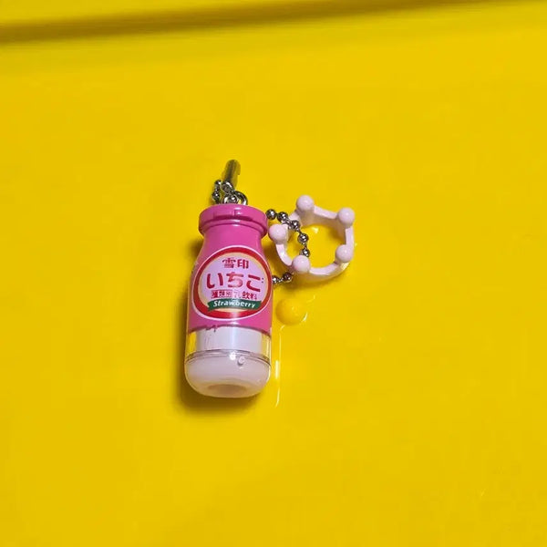 [BUNJANG] Strawberry Milk Bottle Gacha Keyring / 딸기우유병 가챠 키링