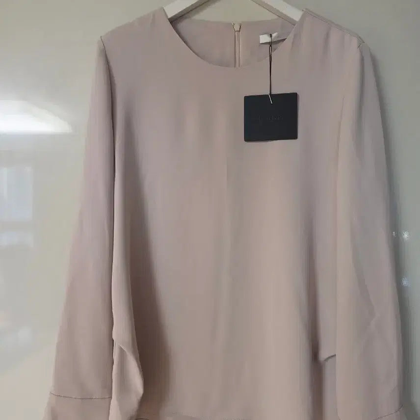 [BUNJANG] Izad Baba Beige Blouse (Size P/55) / 아이잗바바 베이지 블라우스 새상품 P(55)사이즈 명품