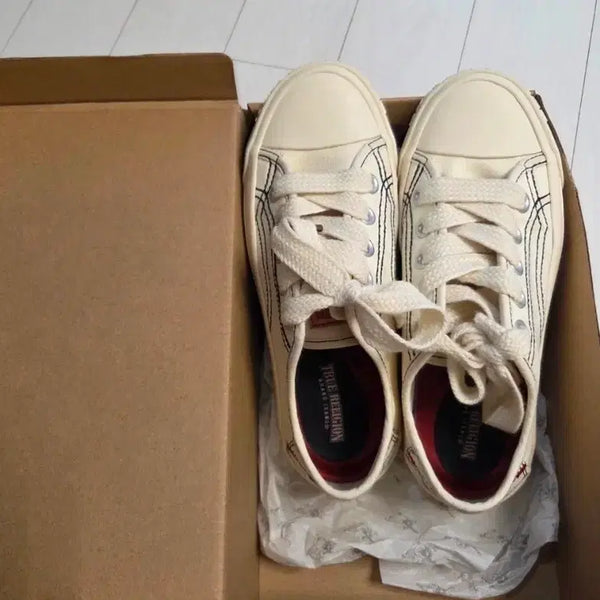 [BUNJANG] True Religion Beige Sneakers / 반값 실착만한 트루릴리젼 스니커즈 베이지 230-235