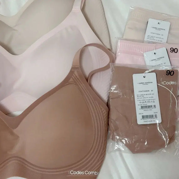[BUNJANG] Codz Combine Seamless Bra Panty Set / 코데즈컴바인 심리스브라 팬티 세트