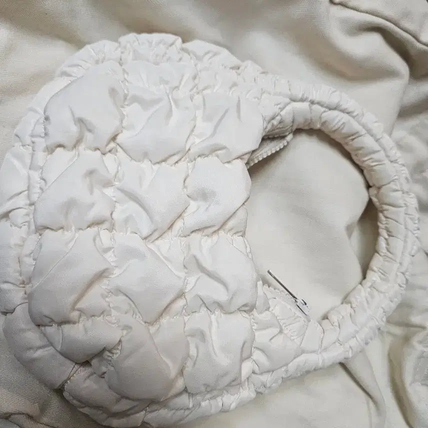[BUNJANG] COS Quilted Micro Bag Ivory / 코스 마이크로백 아이보리 퀄티드백