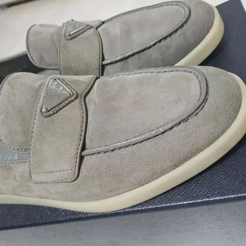 [BUNJANG] Prada Suede Loafers Grey / 프라다 로퍼 스웨이드 회색