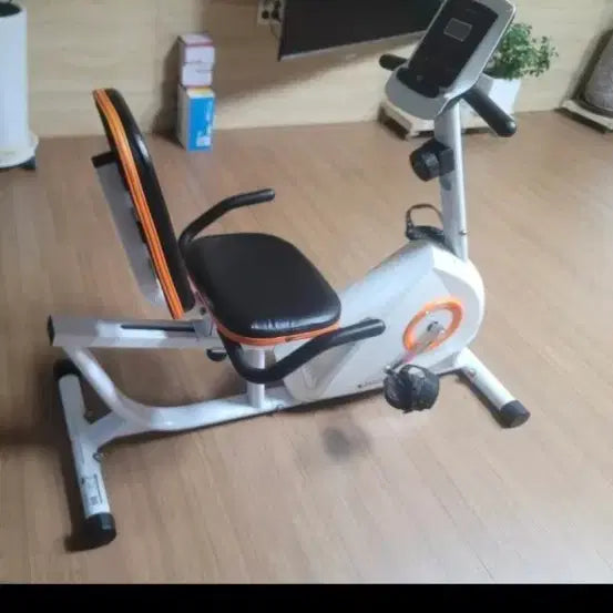 [BUNJANG] Igojin Ergonomic Indoor Exercise Bike (White/Orange) Bundle Set / 이고진 좌식 실내자전거 (화이트/오렌지)  일괄입니다