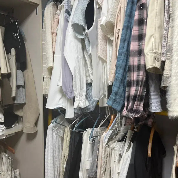 [BUNJANG] Mystery Clothing Box / 옷이 너무많아서 랜덤 옷 박스 판매해요