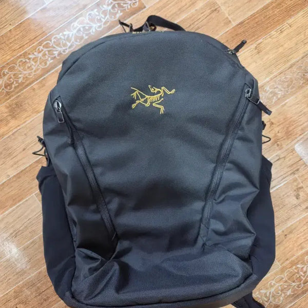 [BUNJANG] Arc'teryx Mantis 26 Backpack Black with Keyring / 아크테릭스 맨티스 26 백팩 블랙 (키링포함)