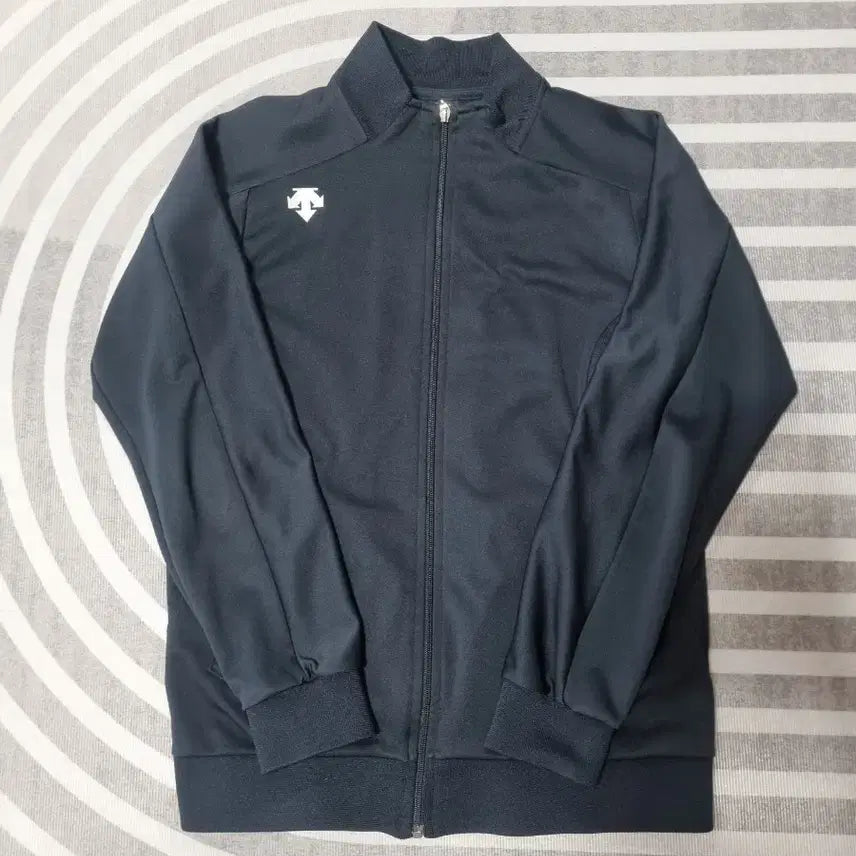 [BUNJANG] Descente Men's Black Zip-Up Training Jacket / 데상트 트레이닝 집업 자켓 블랙