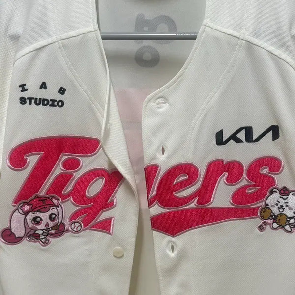 [BUNJANG] Kia Tigers Tinyping Baseball Uniform Jersey Size 90 / 기아타이거즈 유니폼 티니핑 90