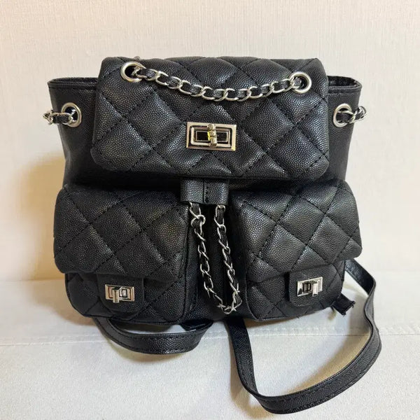 [BUNJANG] Quilted Chain Mini Backpack with Two Pockets and Charm Set / 퀼팅 체인 미니 백팩 투포켓 가방+인형 가방고리 새상품 세트