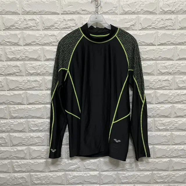 [BUNJANG] Arena Men's Rash Guard Top / 4039) 아레나 남성 래쉬가드 상의