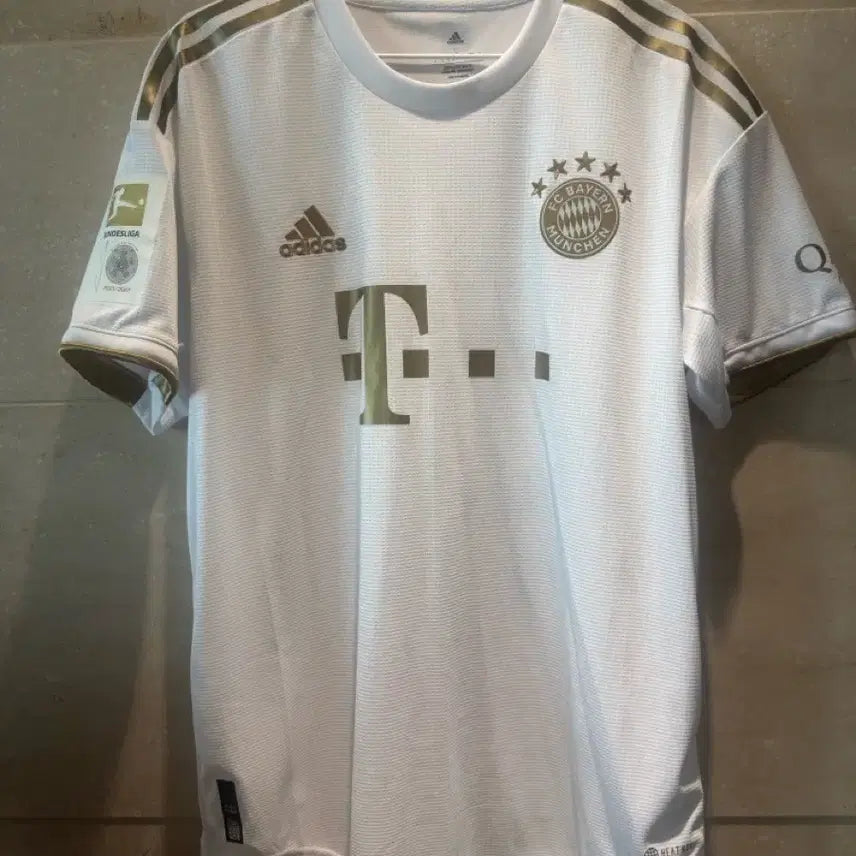 [BUNJANG] Bayern Munich Thomas Müller 22-23 Authentic Jersey (L) / 22-23 바이에른 뮌헨 어센틱 토마스뮐러 L