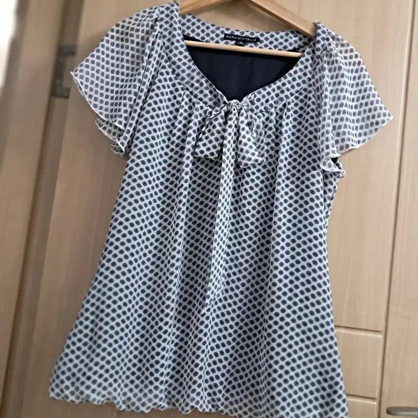 [BUNJANG] SARA MICHELLE Pattern Blouse / SARA MICHELLE 패턴 블라우스
