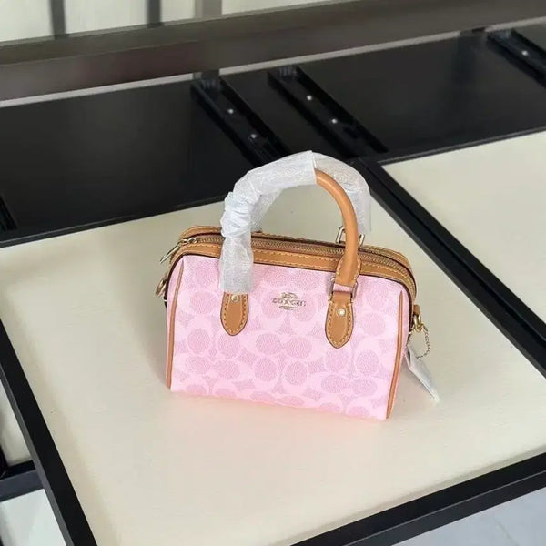 [BUNJANG] Coach Laurel Pocket Runway 22 Backpack Shoulder Bag Crossbody Tote Bag / COACH/명절 한정 클래식 노안 로고 펜던트 핑크 크로스백 숄더백 토트백