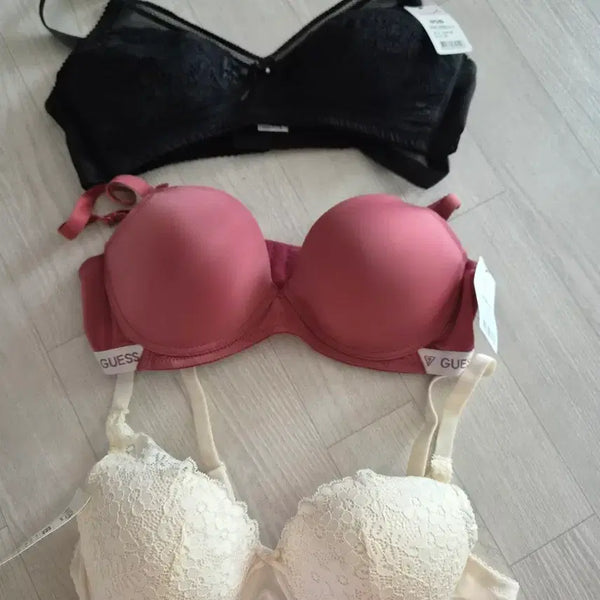 [BUNJANG] Vivian, Guess, Triumph 85B Bra 3-Piece Set / 비비안, 게스, 트라이엄프 85B 브라 3종