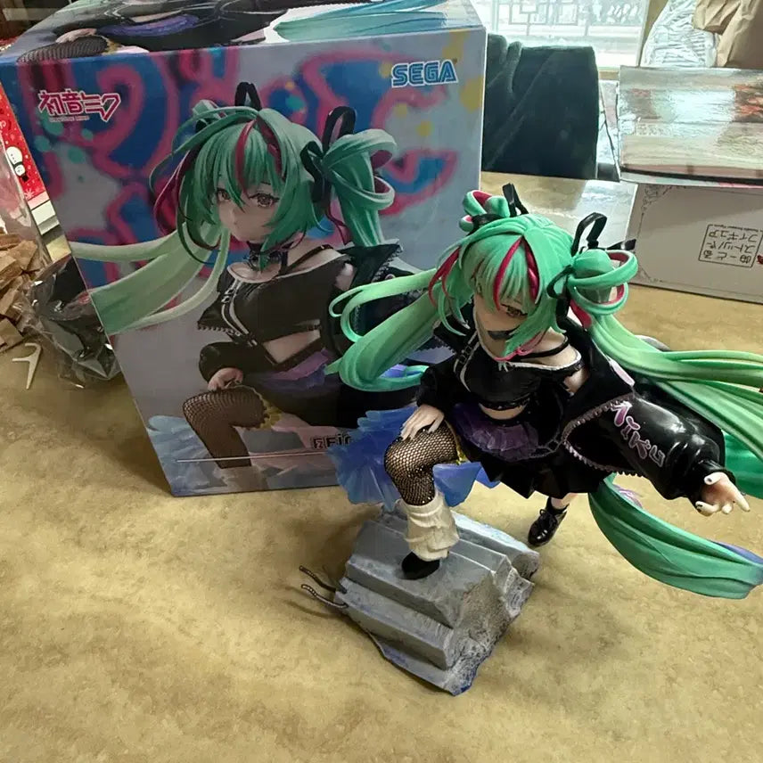 [BUNJANG] Hatsune Miku Sega Figure / 하츠네 미쿠 세가 피규어