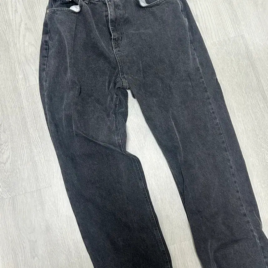 [BUNJANG] Embroidered Lettering Denim Pants / 자수 레터링 데님 팬츠 판매합니다!!
