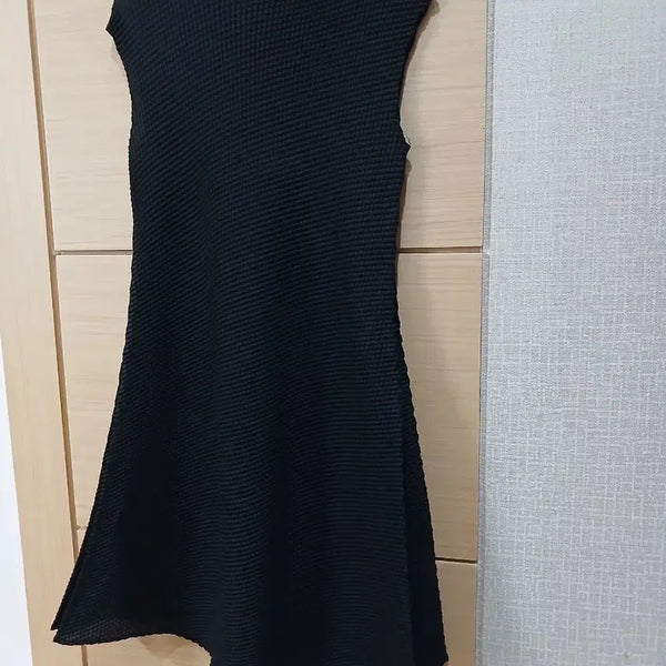 [BUNJANG] Lapily Pleated Sleeveless Dress Black / 라플리 플리츠 민소매 원피스 블랙