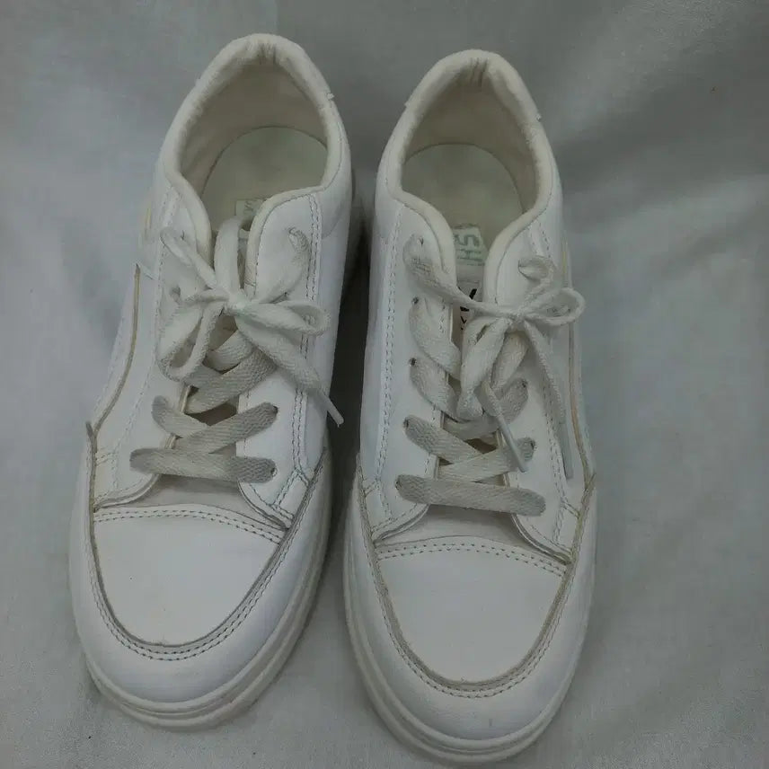 [BUNJANG] White Platform Sneakers / 깔끔한 화이트 통굽 스니커즈 235 굽4