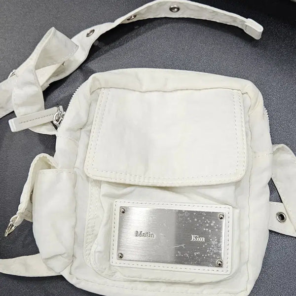 [BUNJANG] Matin Kim Cargo Cross Mini Bag White (Ivory) / [급처/가격인하] 마뗑킴 카고 크로스 미니백 화이트(아이보리)