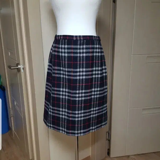 [BUNJANG] Burberry Authentic Wool Check Skirt / 버버리 정품 스커트