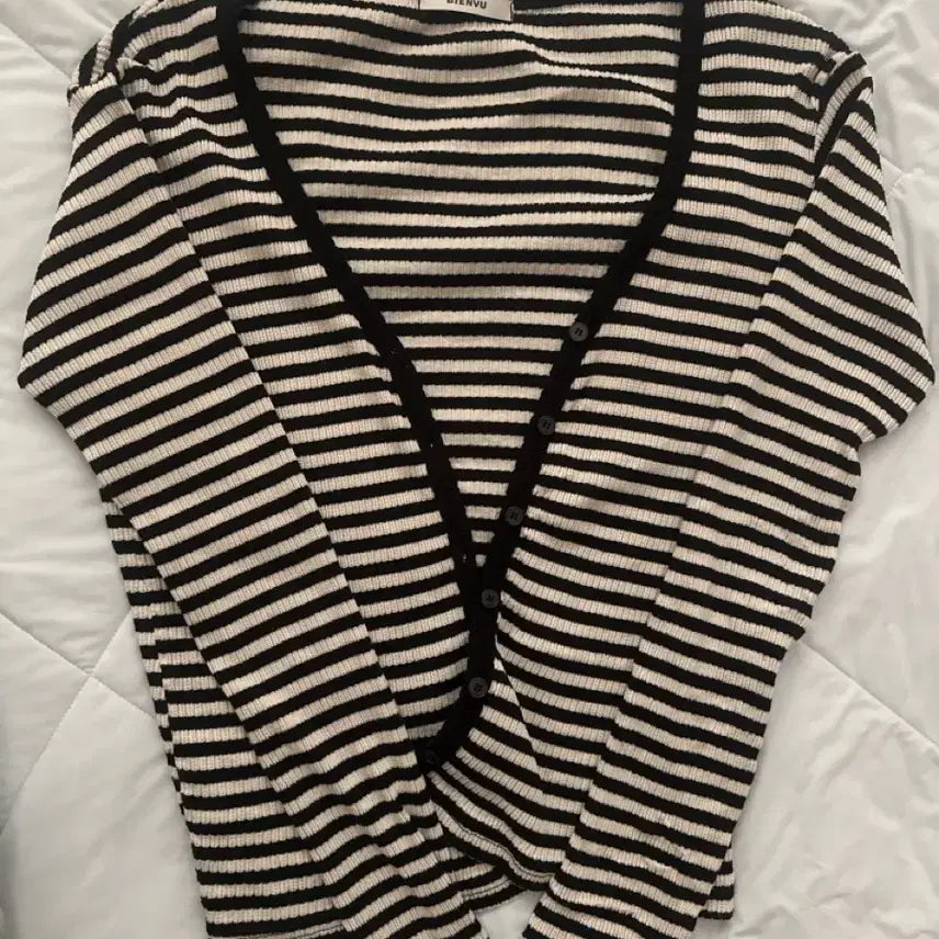 [BUNJANG] Stripe Cardigan / 스트라이프 가디건