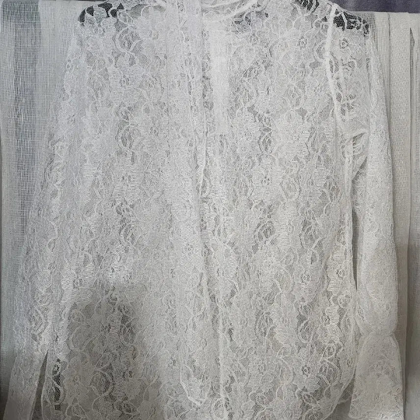 [BUNJANG] White Lace Blouse / 화이트 레이스 블라우스