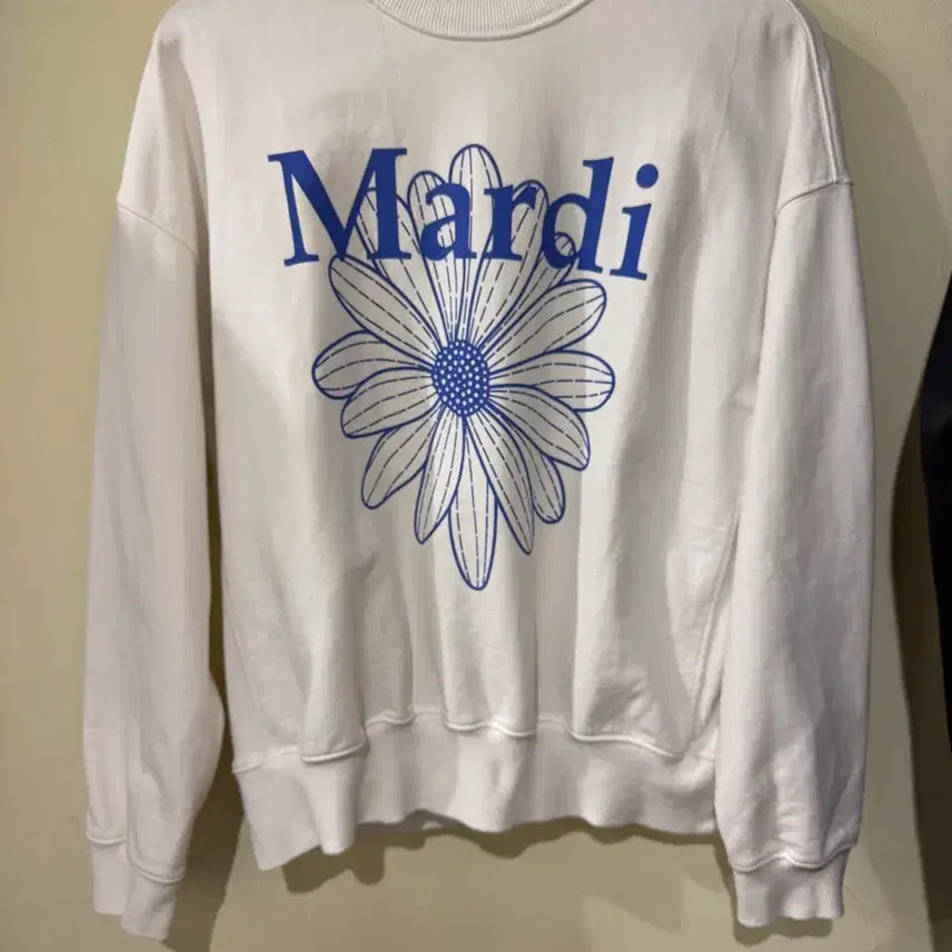 [BUNJANG] Mardi Mercredi Sweatshirt / 마르디 메크르디 맨투맨