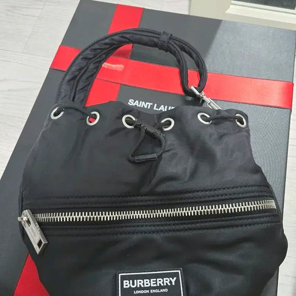 [BUNJANG] Burberry Logo Nylon Strap Bucket Bag Black / 버버리 로고 나일론 스트랩 버킷백 블랙