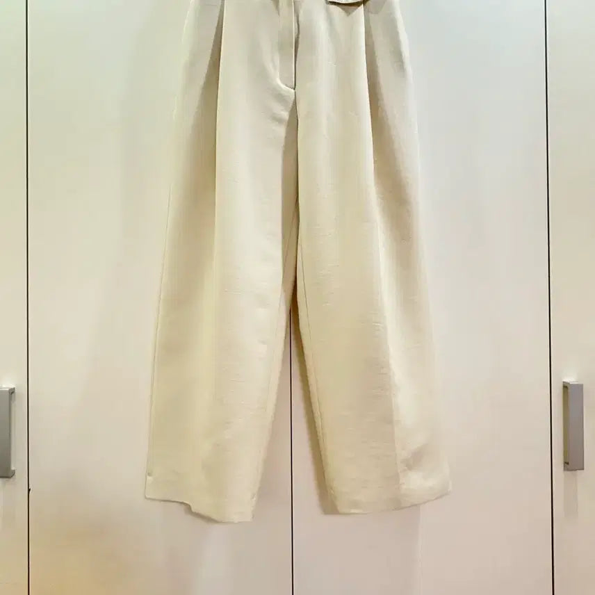 [BUNJANG] Parveng 2025 Wool Blend Wide-Leg Pants / 파르벵2025 울소재 바지