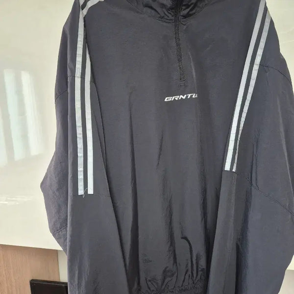 [BUNJANG] Born to Win Anorak Windbreaker Size 3 / 본투윈 아노락 바람막이 3사이즈