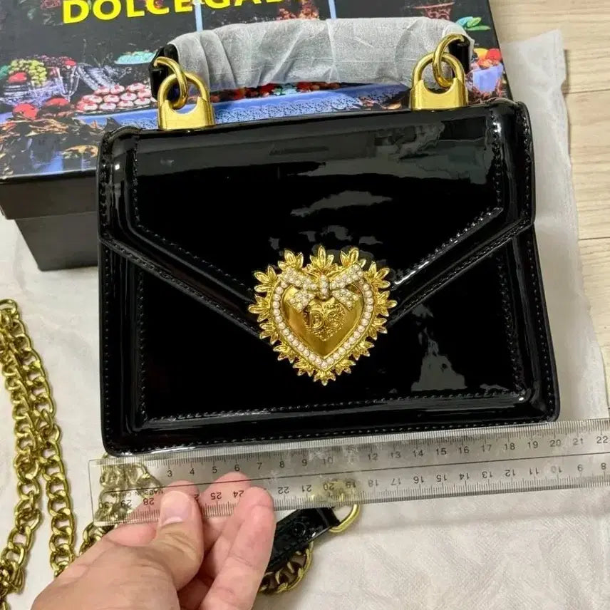 [BUNJANG] Dolce & Gabbana Devotion Shoulder Bag Black Enamel / Dolce & Gabbana Devotion 숄더백