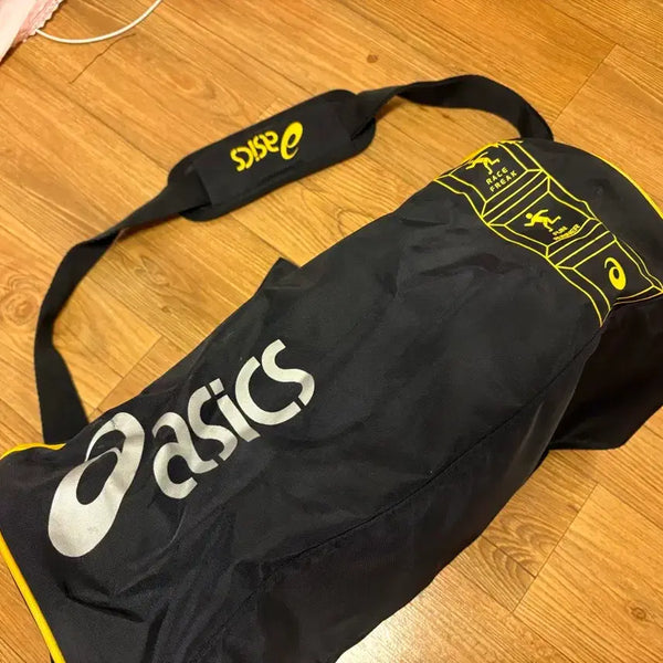[BUNJANG] ASICS Duffel Bag Round Gym Bag / 아식스 더플백 더블백 망치 운동가방 원형가방