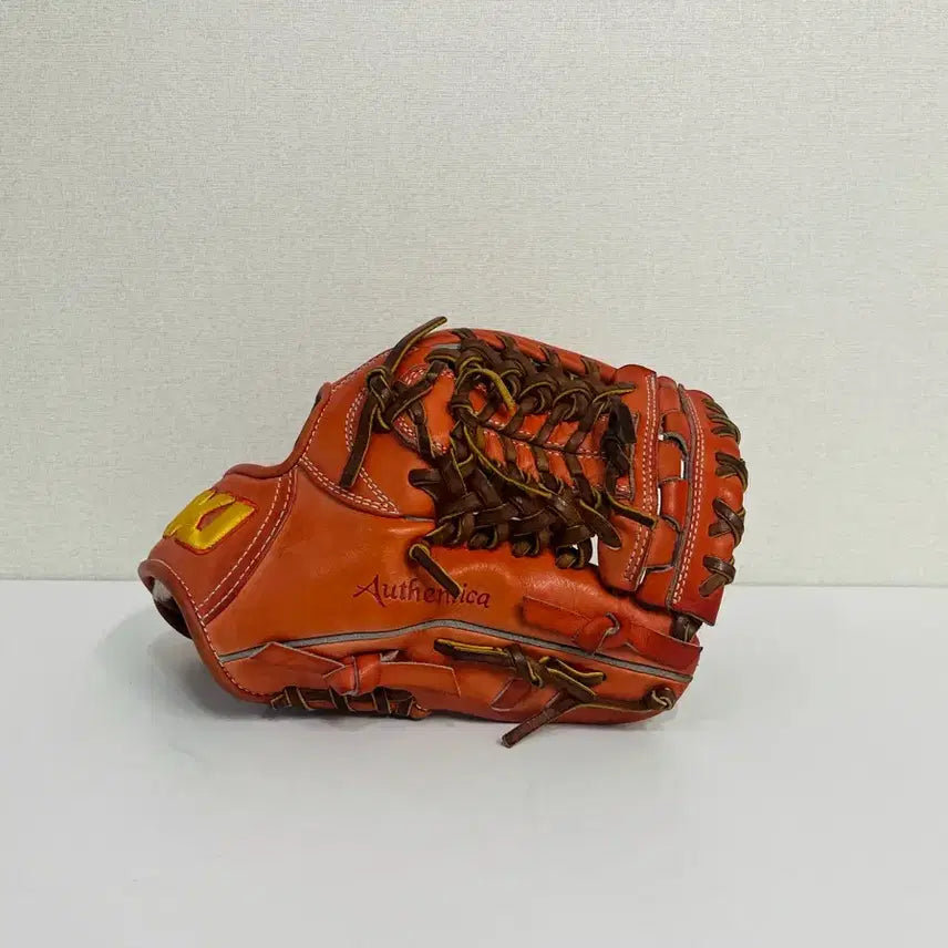 [BUNJANG] Incojava Lux 1st Grade Seogeonchang Model Baseball Glove / <급처> 인코자바 럭스 1등급 서건창 모델 내야글러브 (야구글러브)