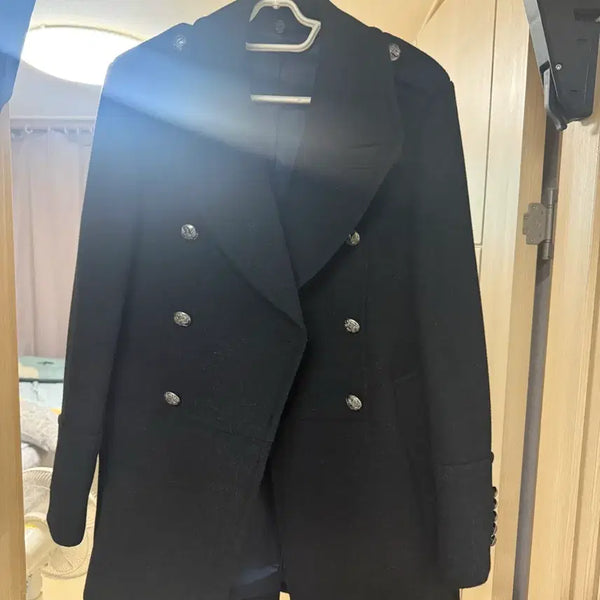 [BUNJANG] Black Double-Button Coat / 블랙 더블 버튼 코트