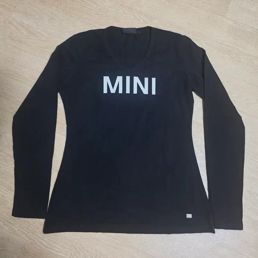 [BUNJANG] BMW MINI V-Neck Long Sleeve T-Shirt / BMW MINI 미니 굿즈 여성 브이넥 긴팔티 롱슬리브 L