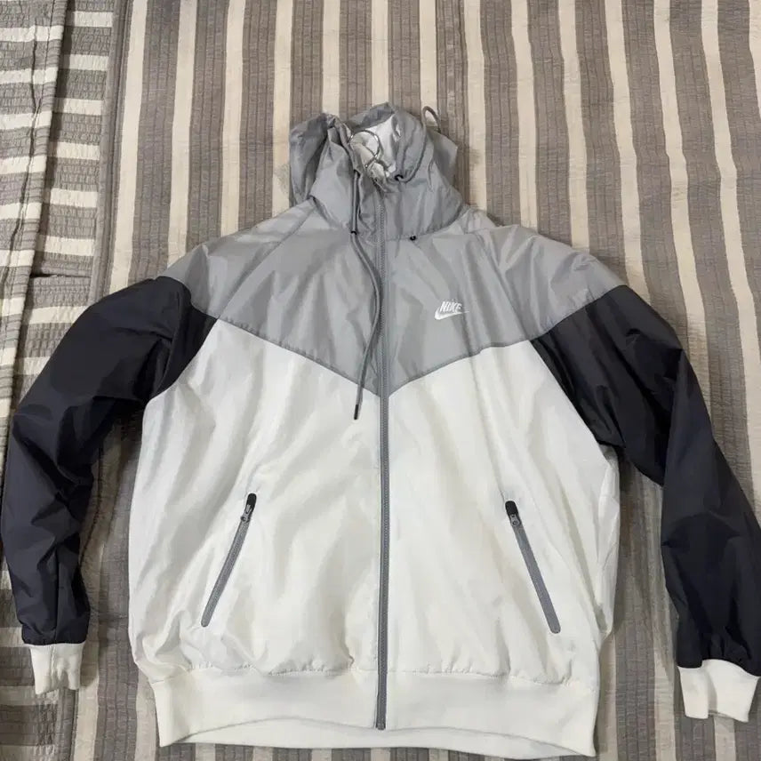 [BUNJANG] Nike Windbreaker Jacket L / 나이키 바람막이 L