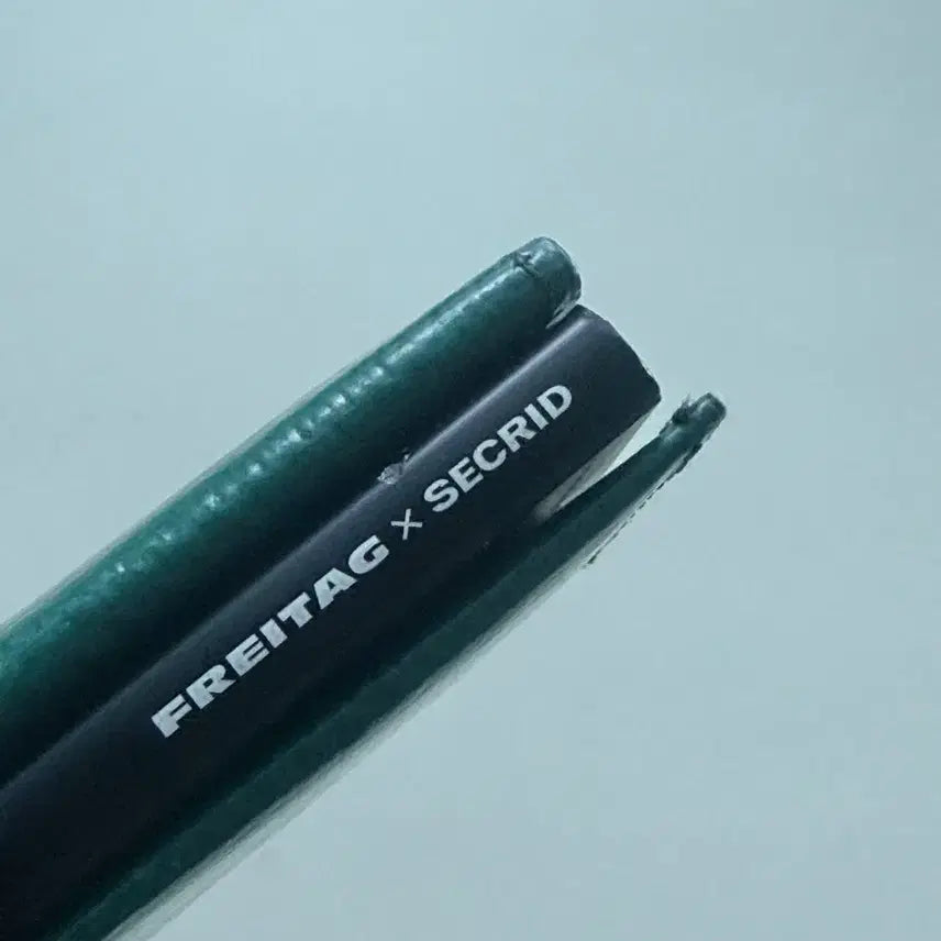 [BUNJANG] Freitag x Secretude Green Card Holder / 프라이탁 X 시크리드 그린