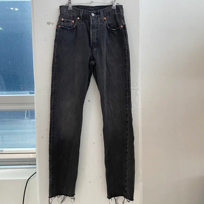 [BUNJANG] Levi's 501 Black Denim Jeans / (24x30) 리바이스 501 데님 팬츠 흑청 청바지