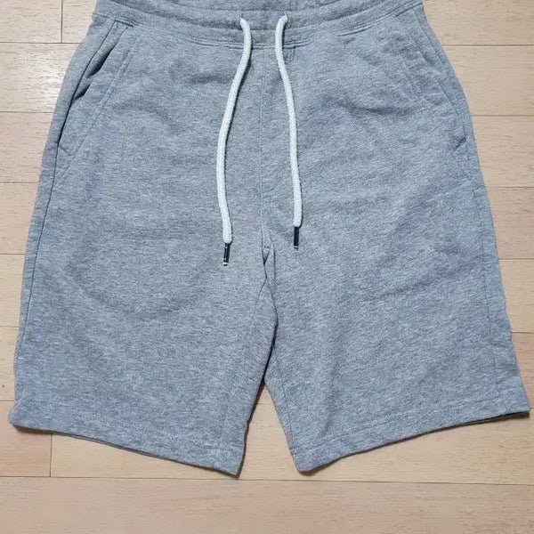 [BUNJANG] GU Women's Grey Shorts Size S / GU 여성 그레이 반바지 S