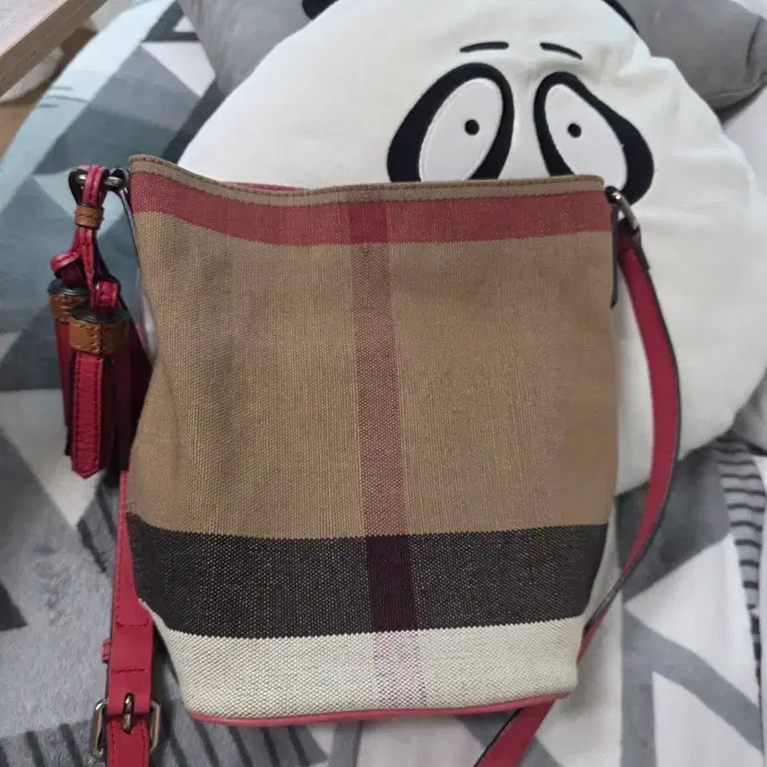 [BUNJANG] Burberry Canvas Shoulder & Crossbody Bag (Authentic) / 버버리 캔버스 숄더&크로스백 (정품