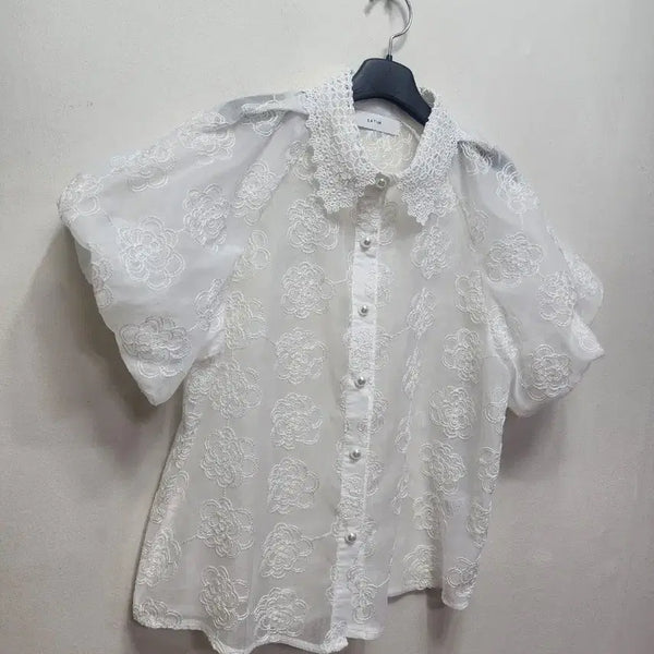 [BUNJANG] Satin Embroidered Puff Blouse / 26년 샤틴 자수 퍼프 블라우스