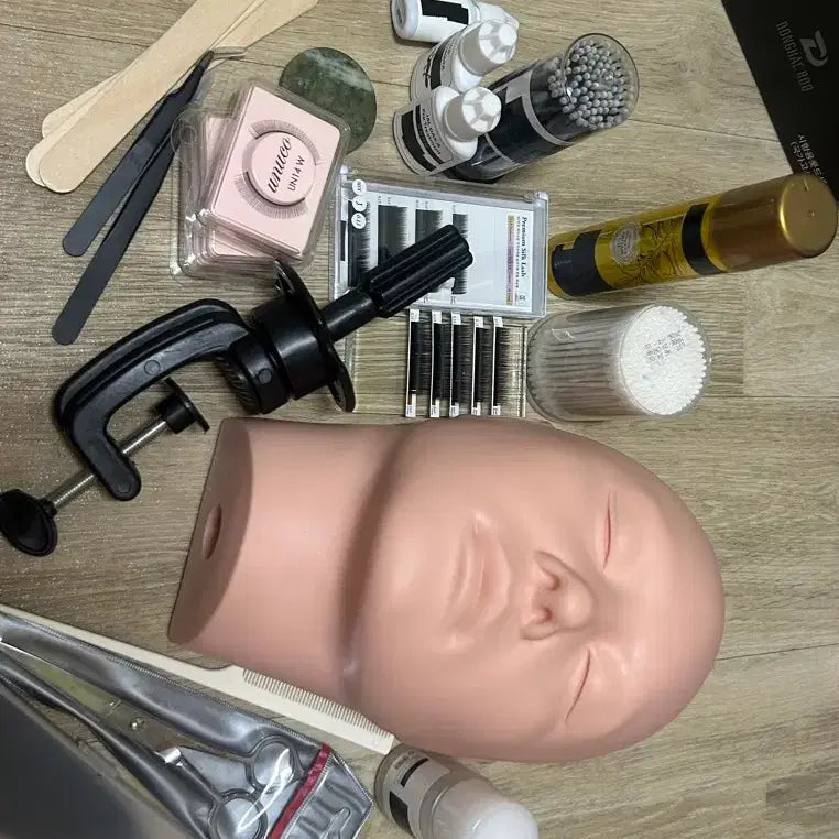 [BUNJANG] Eyelash and Beard Materials for Makeup National Certification Exam / 메이크업 국가 자격증 속눈썹 수염 재료