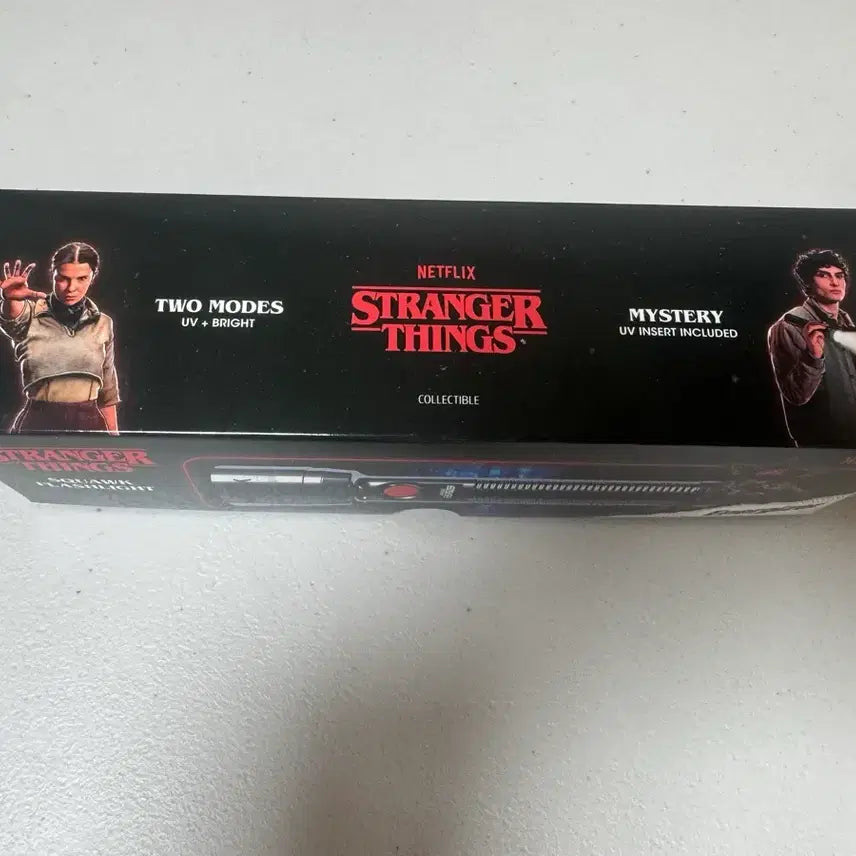 [BUNJANG] Stranger Things x Energizer Collaboration UV Lantern Limited Edition / 기묘한 이야기 x 에너자이저 콜라보 UV 랜턴 마지막 시즌 한정판