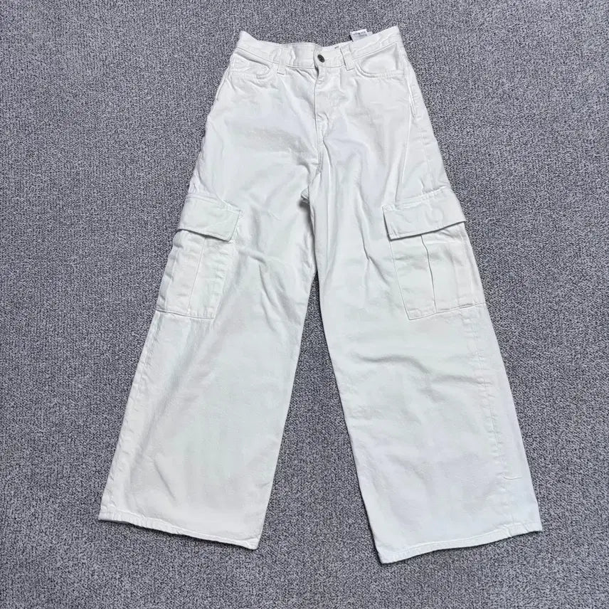 [BUNJANG] COS 2024 Denim Cargo Trousers Off-White / 24 COS 데님 카고 트라우저 오프화이트 0828