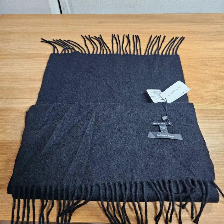 [BUNJANG] Giordano Authentic Cashmere Wool Scarf Black / 새상품 지오다노 정품 캐시미어 울 목도리 머플러 블랙