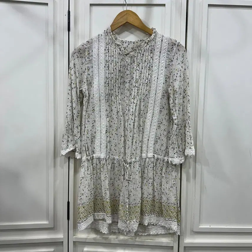 [BUNJANG] Floral Pintuck Lace String Tunic Mini Dress / 잔꽃 핀턱 레이스 스트링 튜닉 미니 원피스