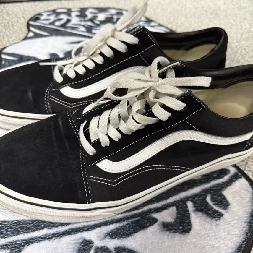 [BUNJANG] Vans Old Skool Black/White Sneakers Size 290 / 반스 올드스쿨 size290